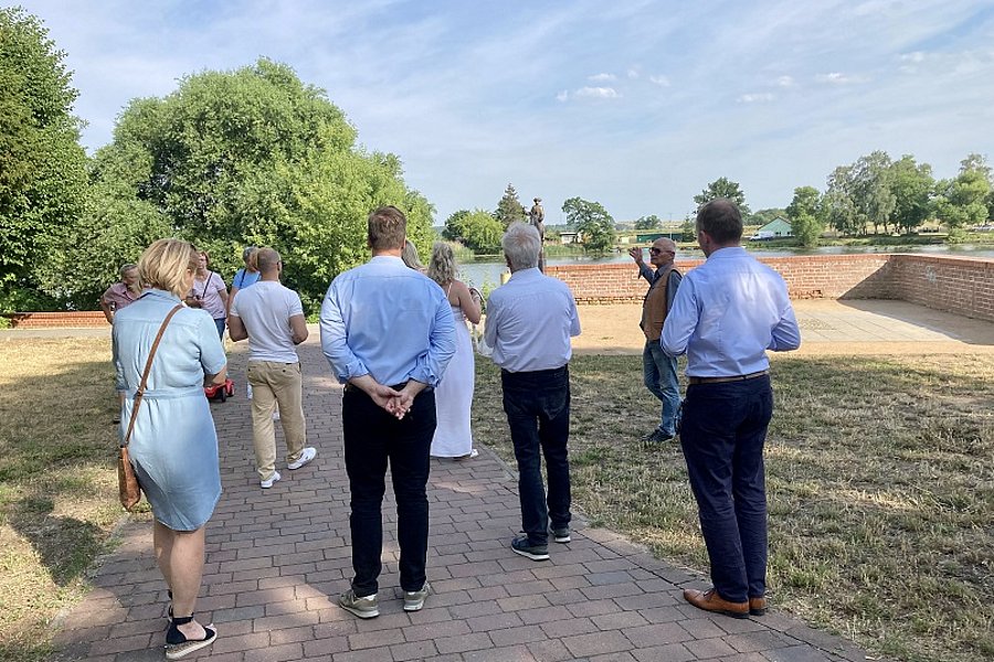 Gruppe von Menschen im Park